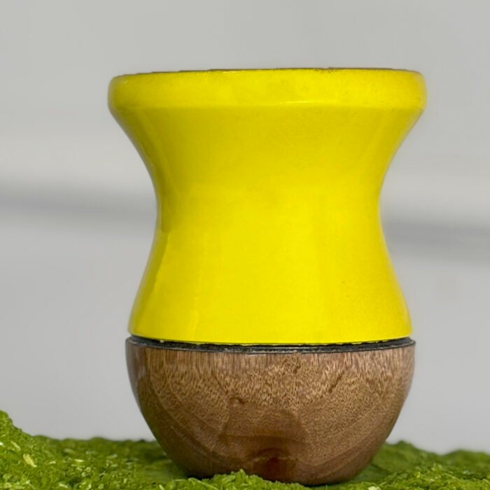 Cuia de madeira amarelo